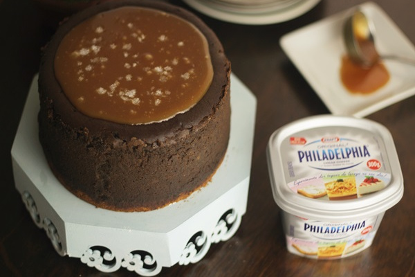 Cheesecake de chocolate com caramelo e flor de sal