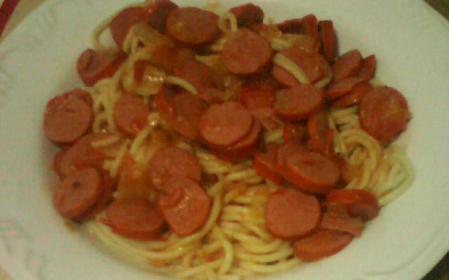 Macarrão com salsicha