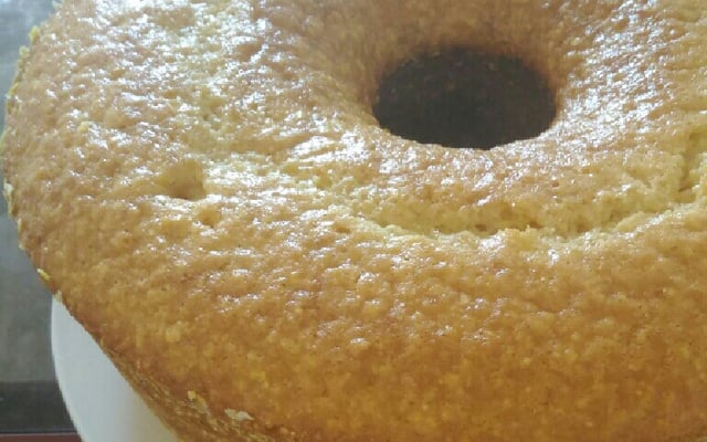 Bolo de fubá flocão