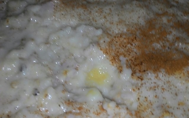 Mingau de aveia com banana e canela