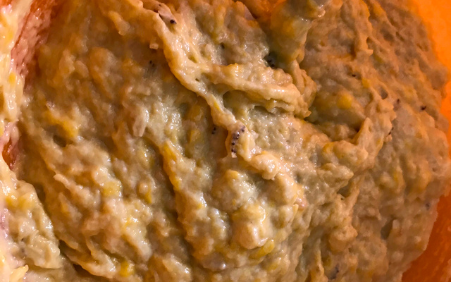 Bolinhos de banana da terra com queijo e assados do Lúcio Cezar