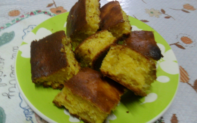 Bolo de milho com leite condensado