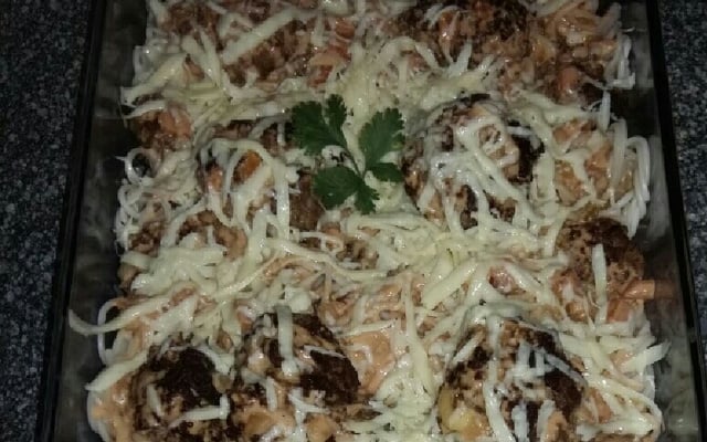 Almôndegas ao Molho de Tomate Cremoso