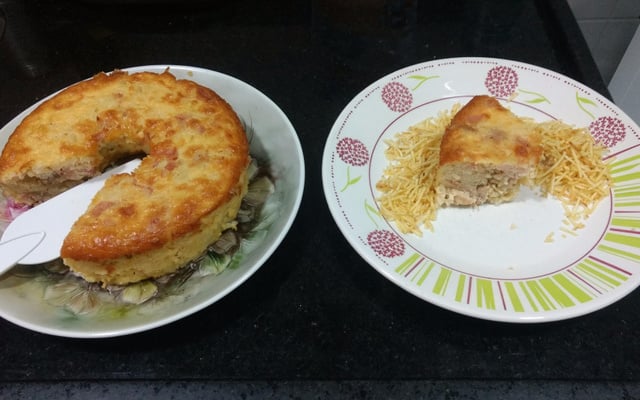 Bolo de arroz cozido