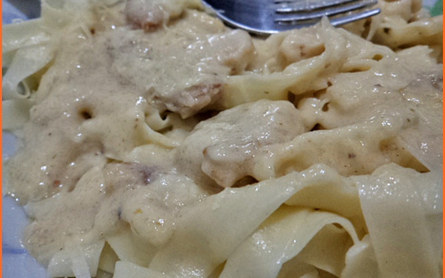 Macarrão com molho branco (combo especial )