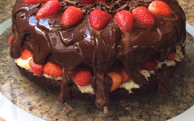 Bolo tentação de morango