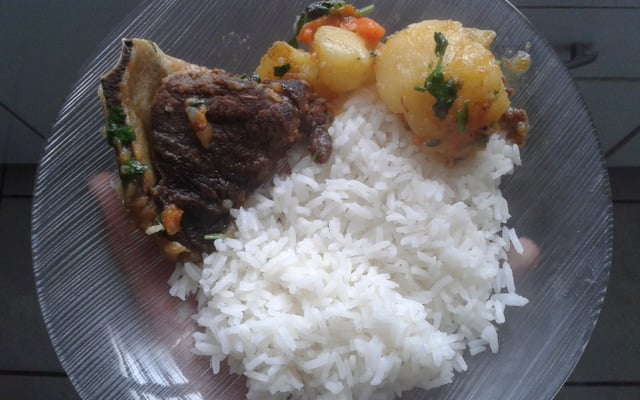 Agulha com osso na pressão