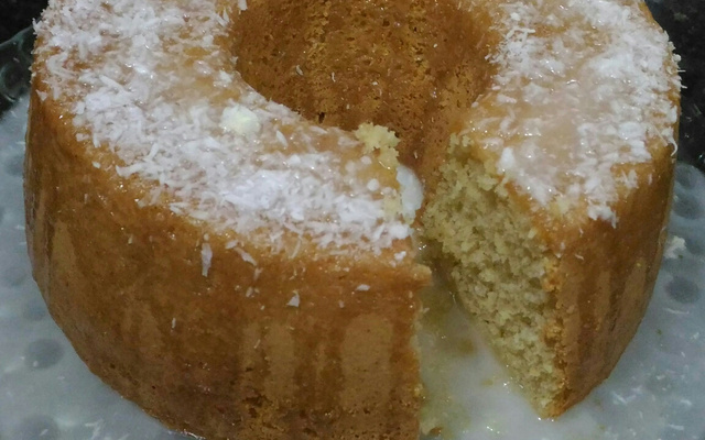 Bolo de coco de liquidificador