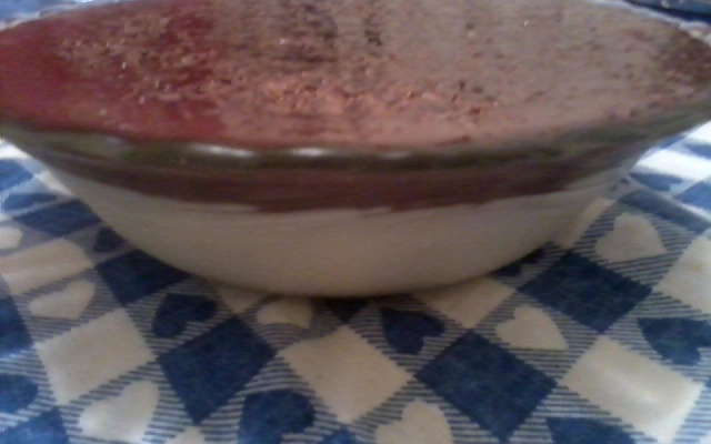 Doce gelado de coco com chocolate