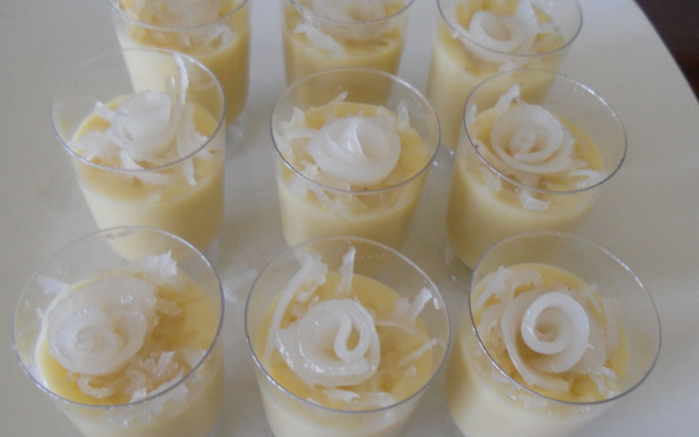 Doce de coco cremoso no copinho