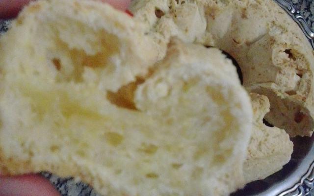 Pão de queijo no tabuleiro (o mais fácil)