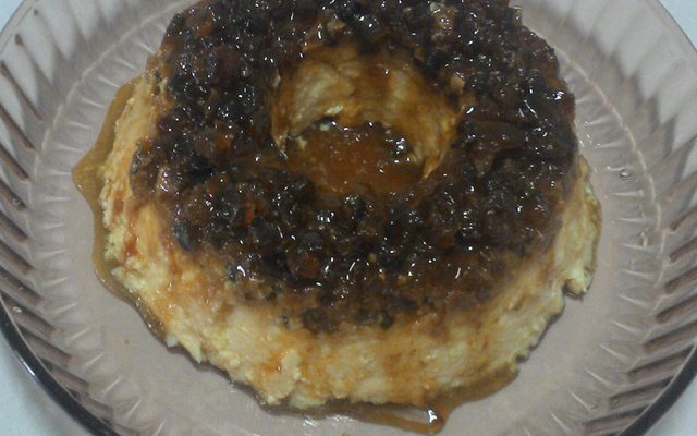 Pudim com frutas cristalizadas