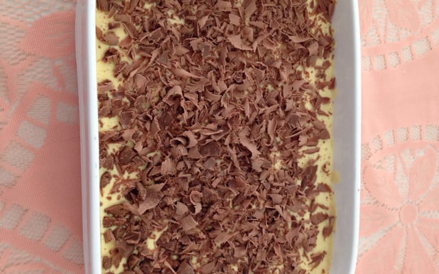 Mousse de maracujá com chocolate