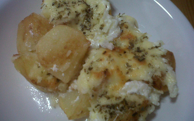 Batata corada e gratinada