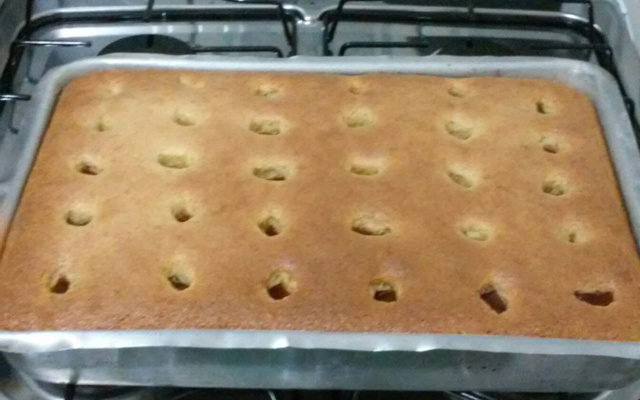 Bolo de fubá com goiabada