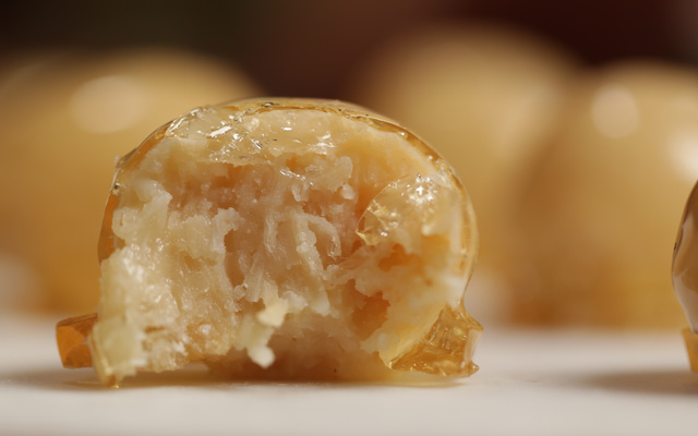 Bala de coco caramelizada fácil