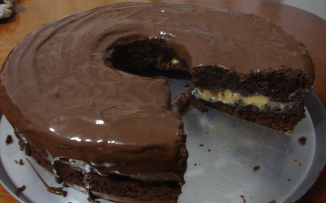 Pão de mel com recheio de doce de leite