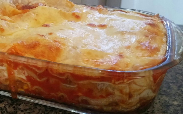 Lasanha de massa de pastel