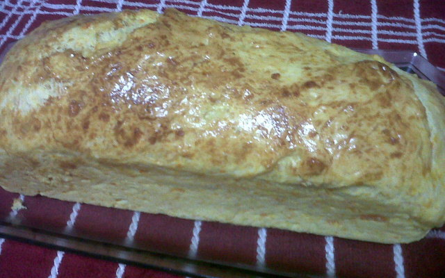 Pão de cenoura e salsicha