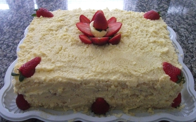 Torta de morango com nata
