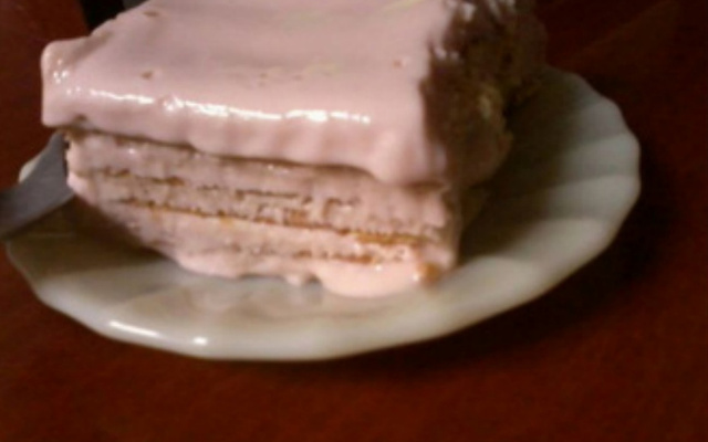 Pavê de mousse de morango simples