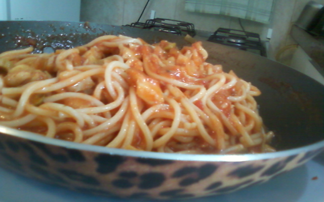Macarrão com bacalhau rápido