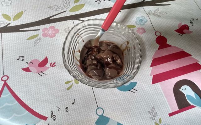 Gelato de capuccino com chocolate