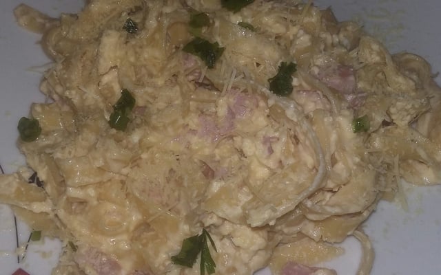 Talharim à carbonara