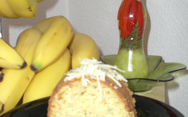 Bolo de milho com creme de cebola