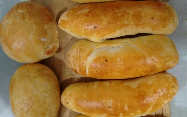 Pão de batata inglesa (ou batata doce) com cerveja branca