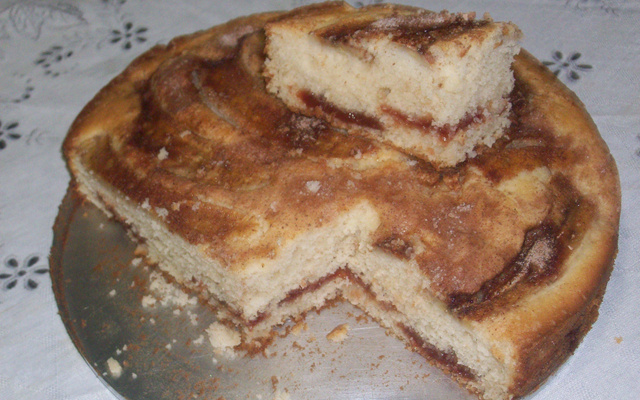 Bolo de banana e goiabada