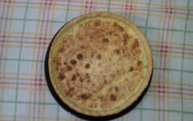 Quiche fácil de queijo e cebola