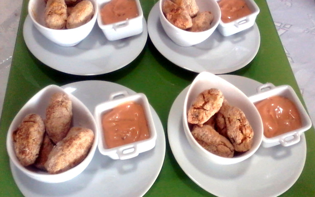 Bolinho de macaxeira com frango