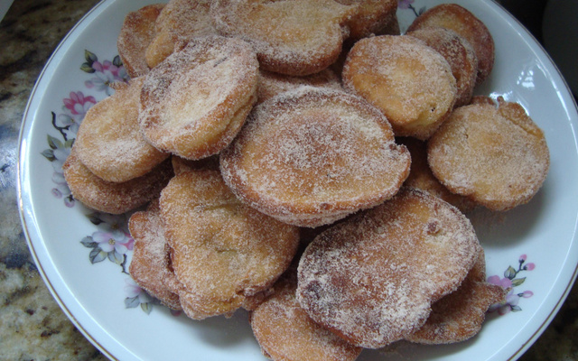 Bolinho de Chuva com Bananas
