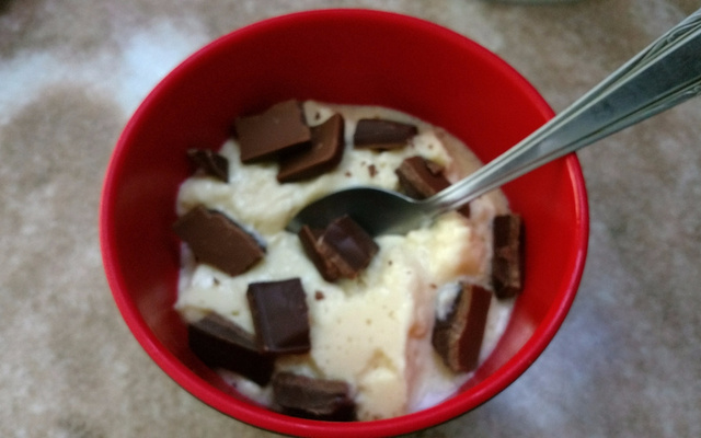 Mousse de limão galego com chocolate do Lúcio Cezar