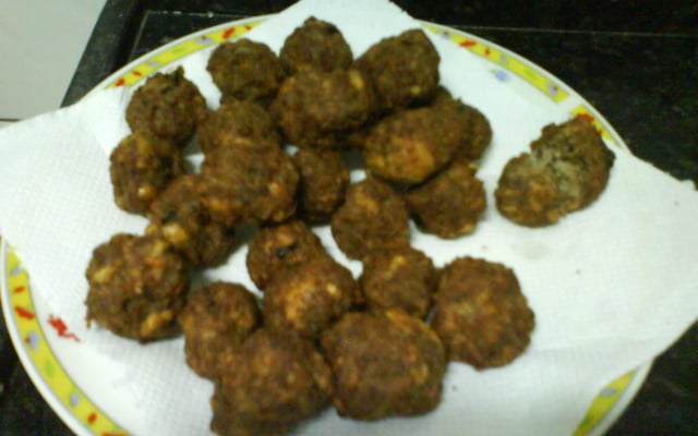 Bolinho de carne de pão amanhecido