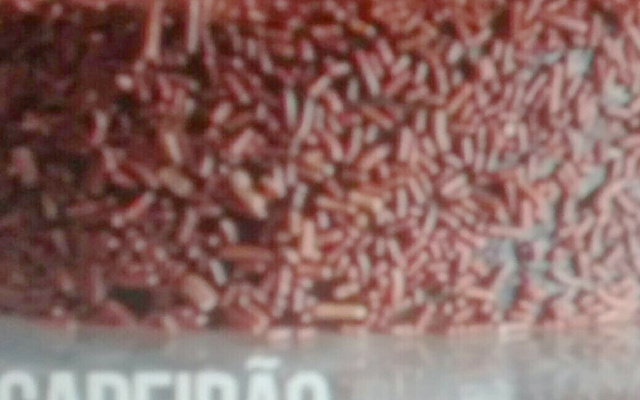 Bolo de chocolate recheado de chocolate com coco