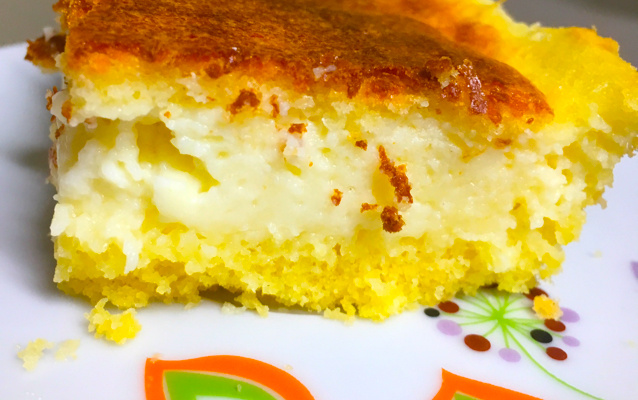 Bolo de fubá cremoso
