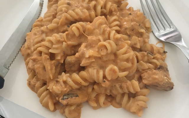 Macarrão com sardinha Edbru