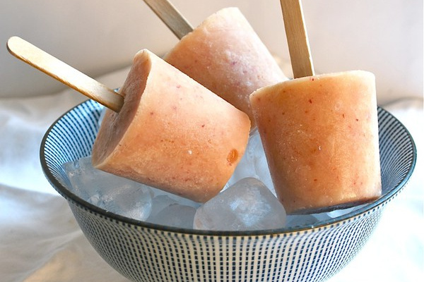 Picolé caseiro de pêssego