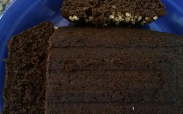 Bolo de cacau e biomassa de banana verde