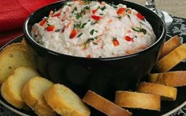 Patê de frango com creme de leite