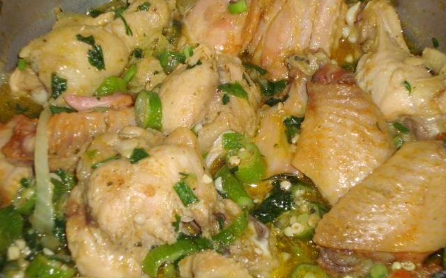 Drumet de frango com quiabo