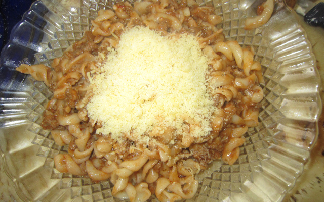 Macarrão com carne moída