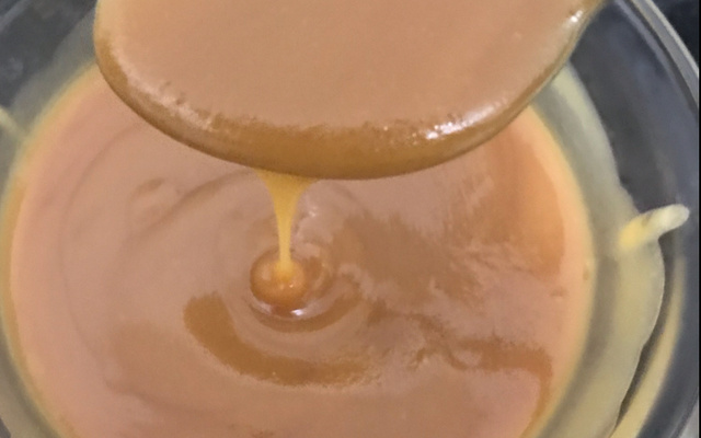 Calda cremosa de caramelo