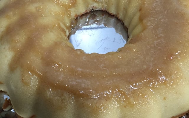 Pudim de pão com queijo