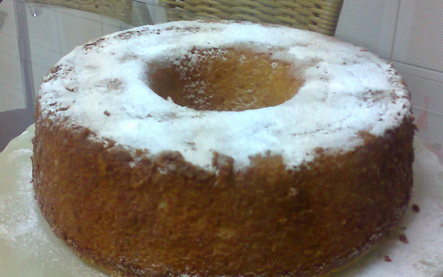 Bolo de milho com leite condensado e coco (super fácil)