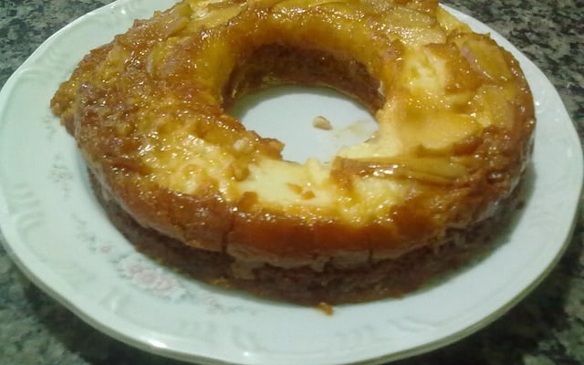 Bolo cremoso de maçã