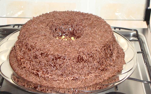 Bolo de chocolate sem trigo com coco
