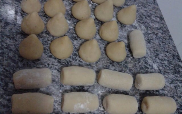 Coxinha com recheio de frango